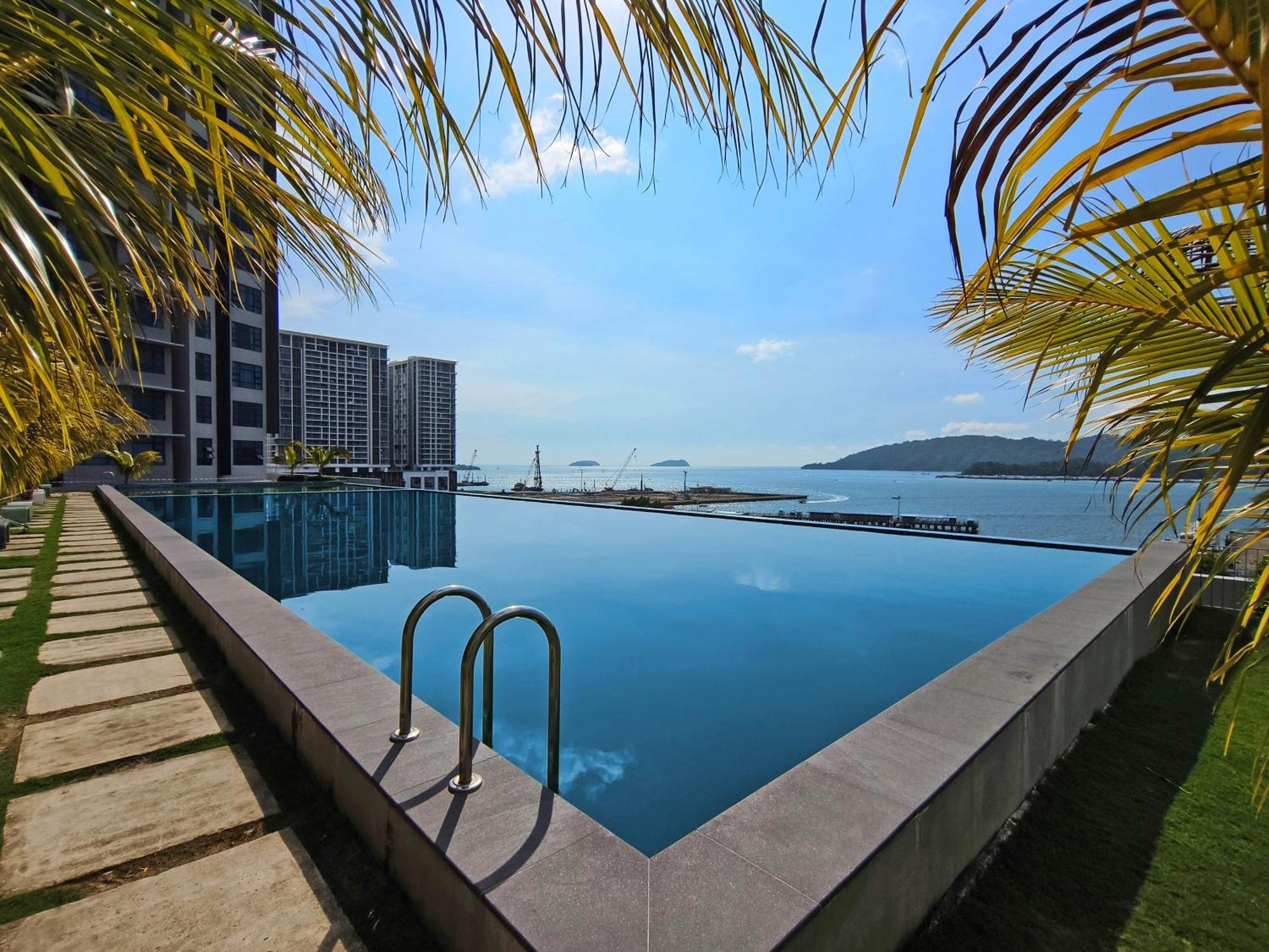 Aj @ Jesselton Quay Kk * Kota Kinabalu